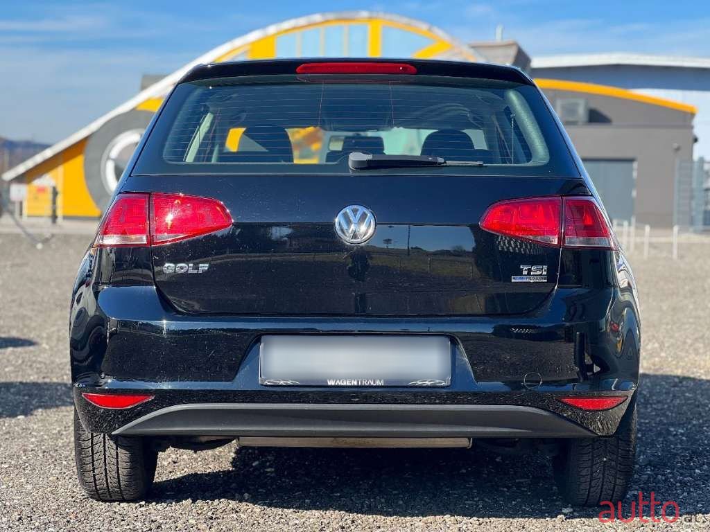 2013' Volkswagen Golf photo #5