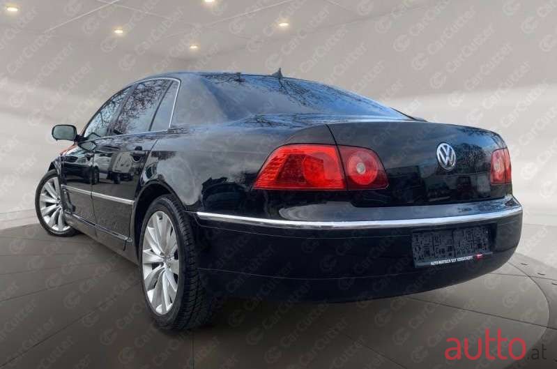 2010' Volkswagen Phaeton photo #4