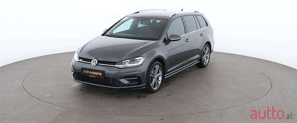 2019' Volkswagen Golf photo #1