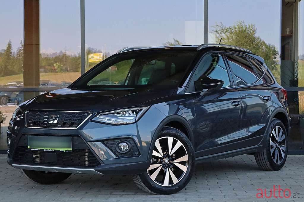 2020' SEAT Arona photo #1