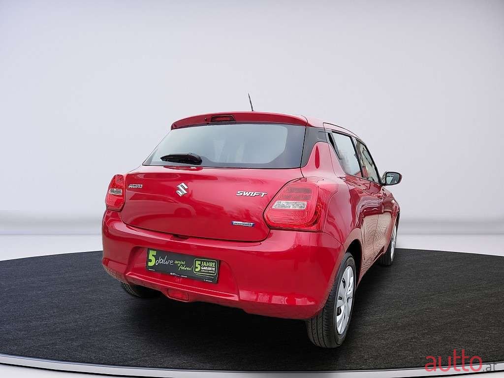 2021' Suzuki Swift photo #4