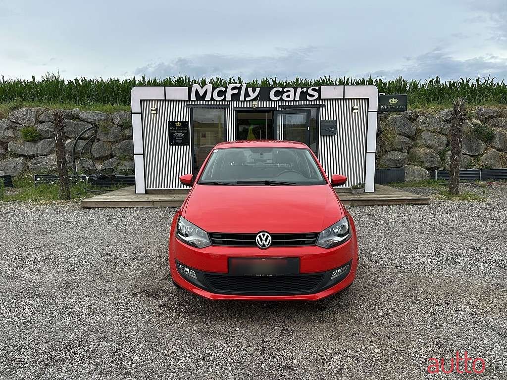2011' Volkswagen Polo photo #2