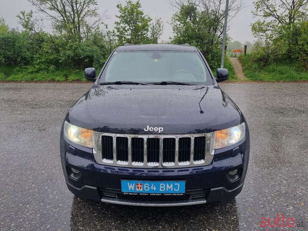 2012' Jeep Grand Cherokee photo #2