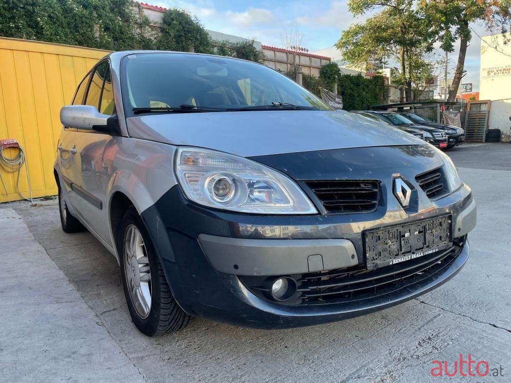 2008' Renault Scenic photo #3