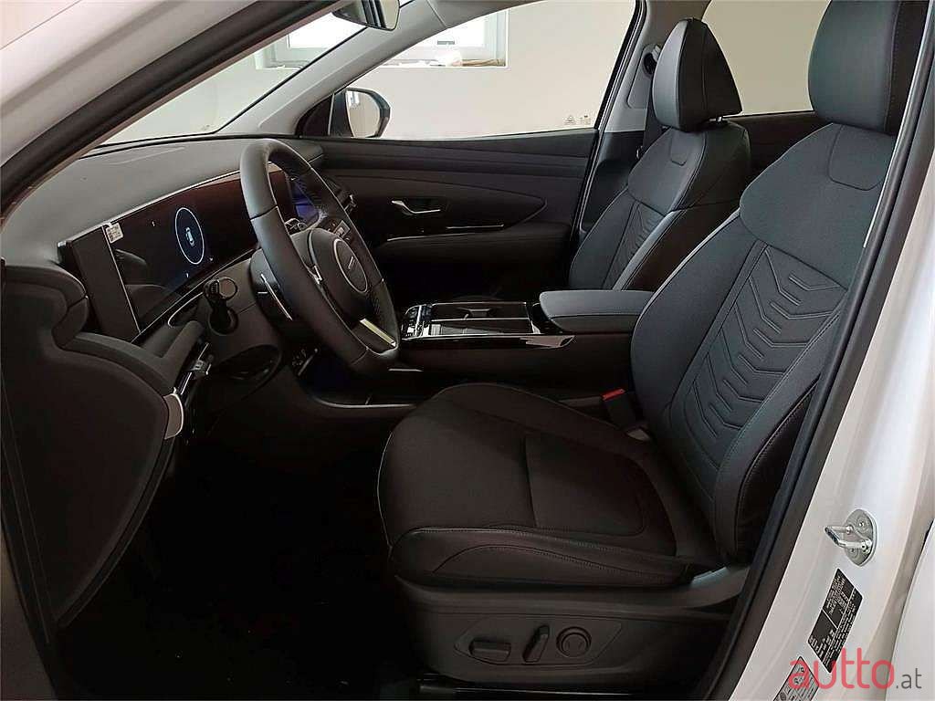 2024' Hyundai Tucson photo #2