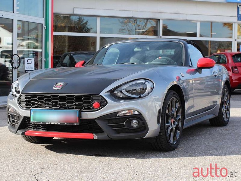 2018' Fiat 124 Spider Abarth photo #5