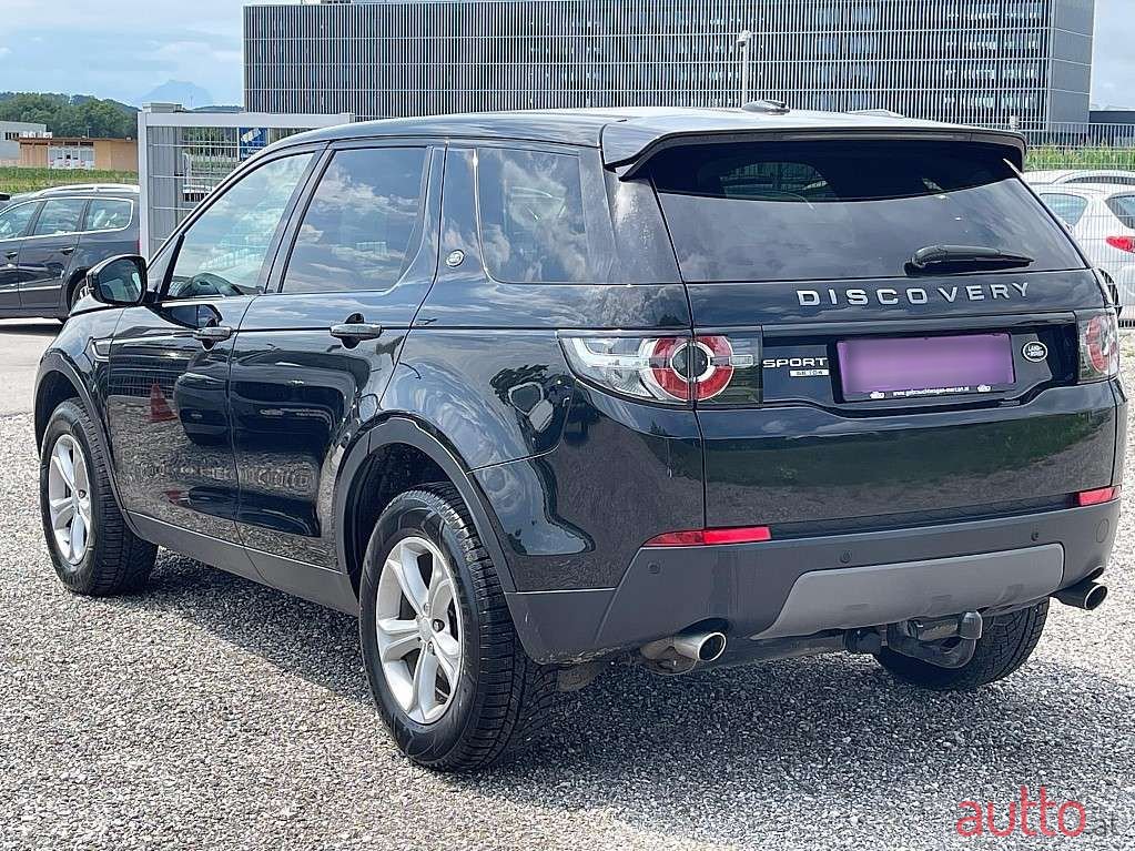 2015' Land Rover Discovery Sport photo #5