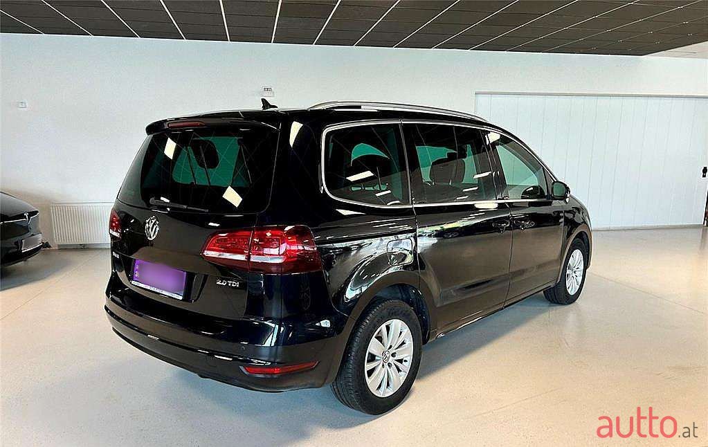 2017' Volkswagen Sharan photo #6