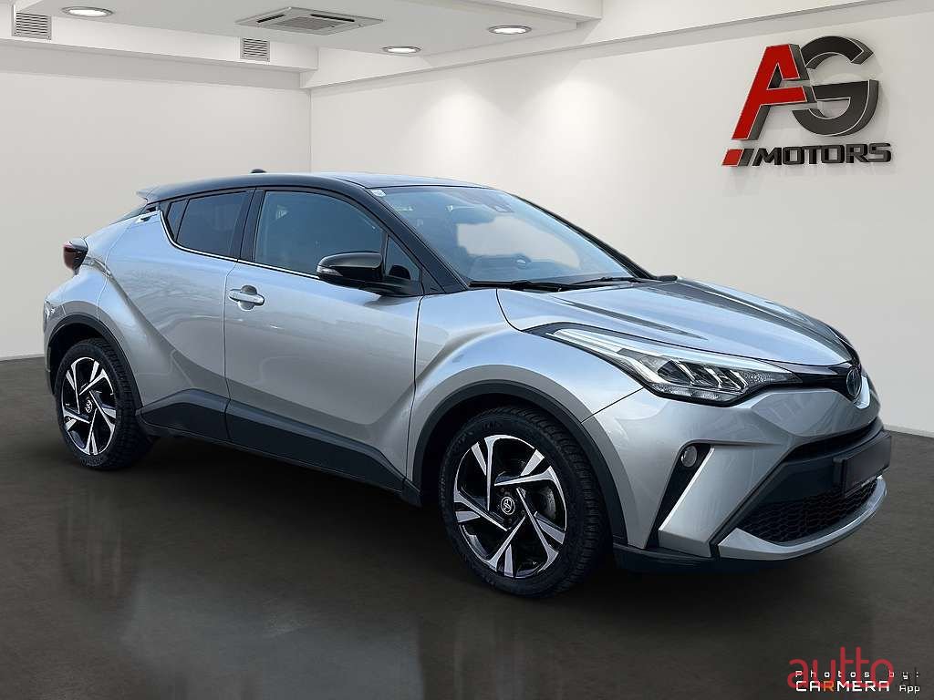 2023' Toyota C-HR photo #3