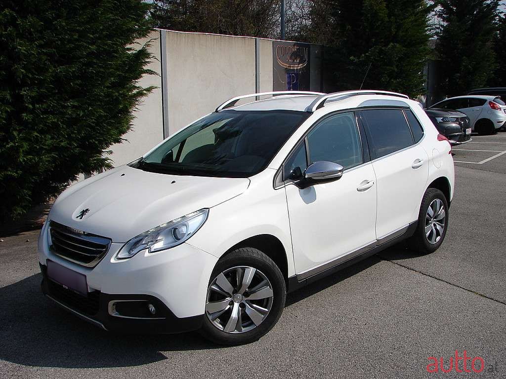 2015' Peugeot 2008 photo #1