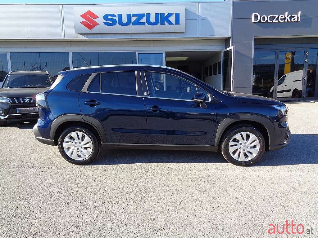 2023' Suzuki S-Cross photo #3