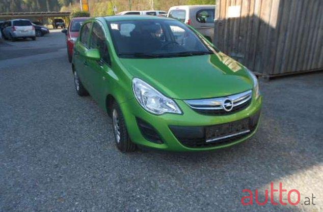 2013' Opel Corsa photo #1