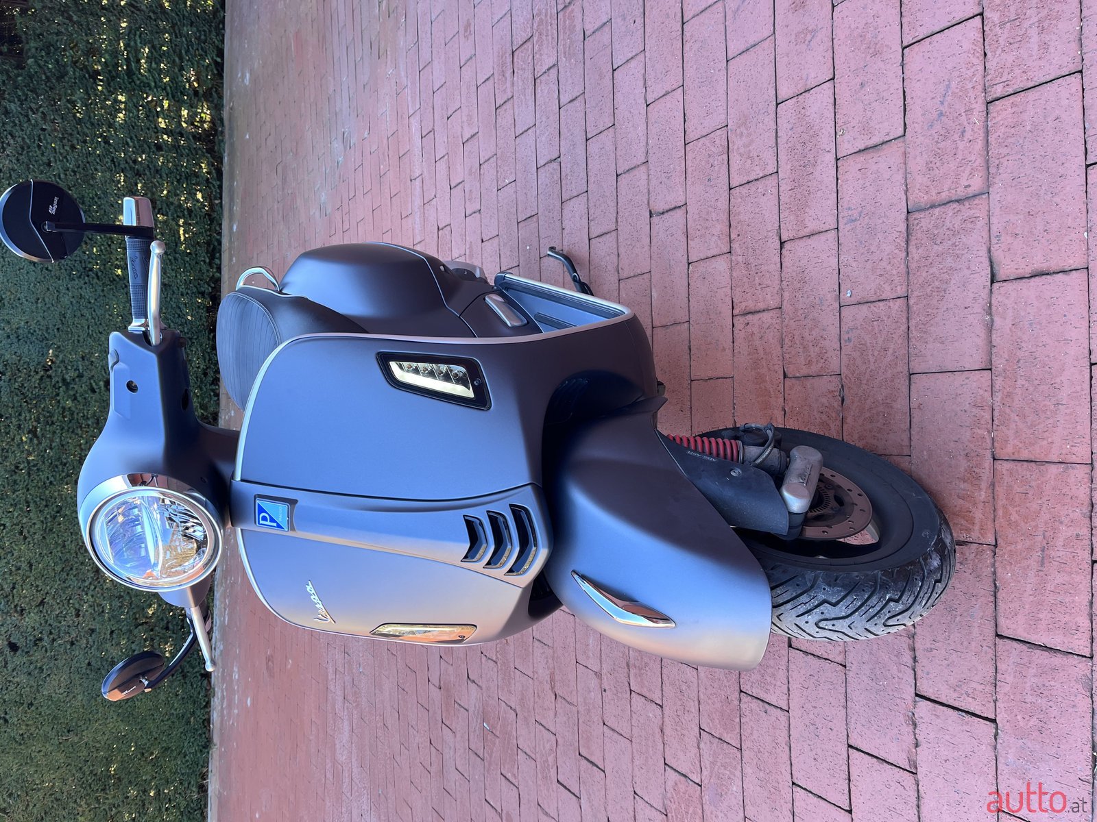 2020' Vespa photo #5