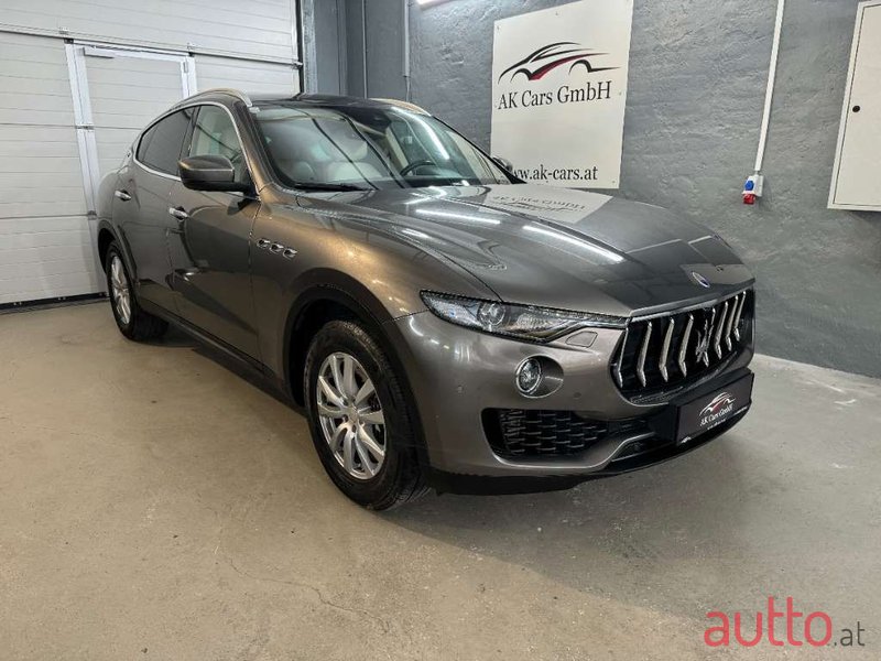 2016' Maserati Levante photo #1