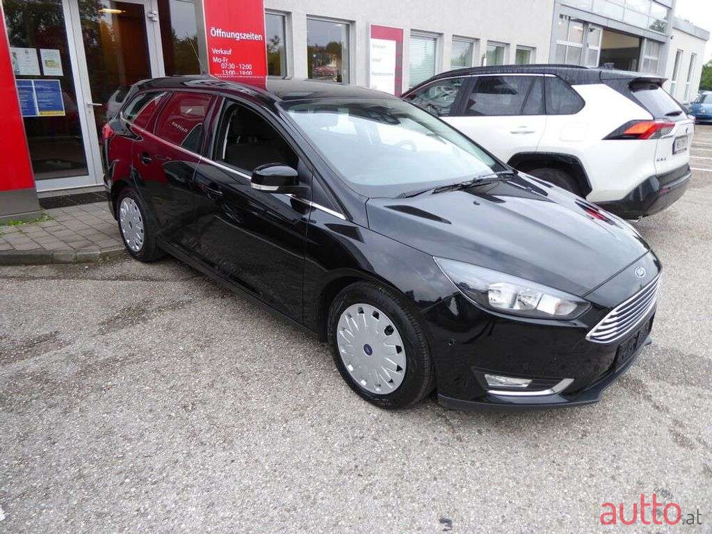 2016' Ford Focus photo #5