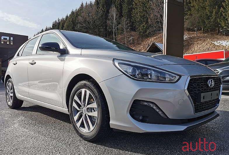 2019' Hyundai I30 photo #1