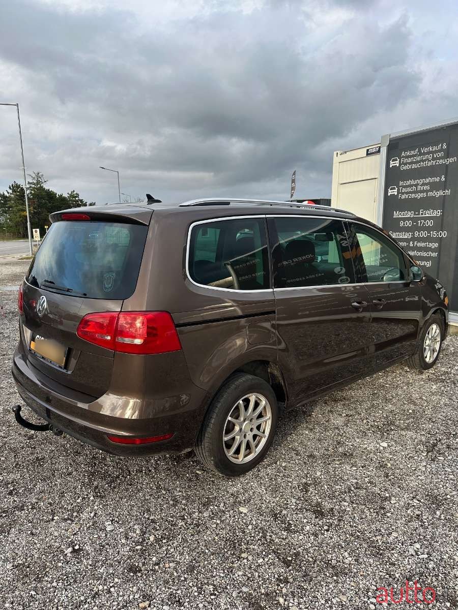 2013' Volkswagen Sharan photo #4