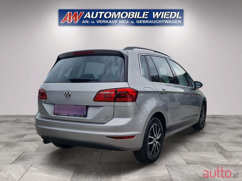 2014' Volkswagen Golf photo #5