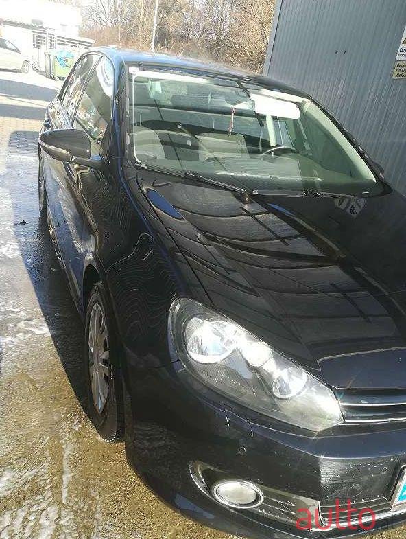 2012' Volkswagen Golf photo #1