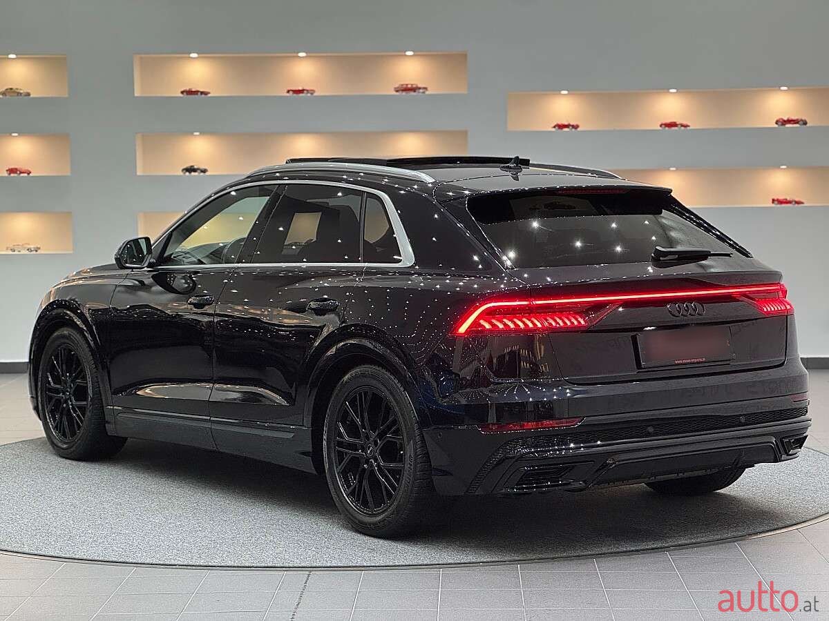 2018' Audi Q8 photo #3