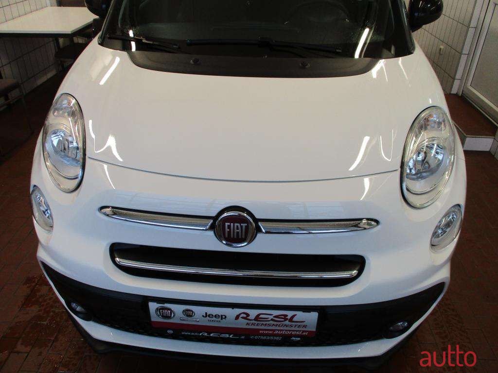 2019' Fiat 500L photo #2