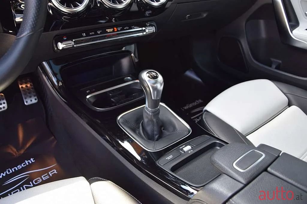 2018' Mercedes-Benz A-Klasse photo #5