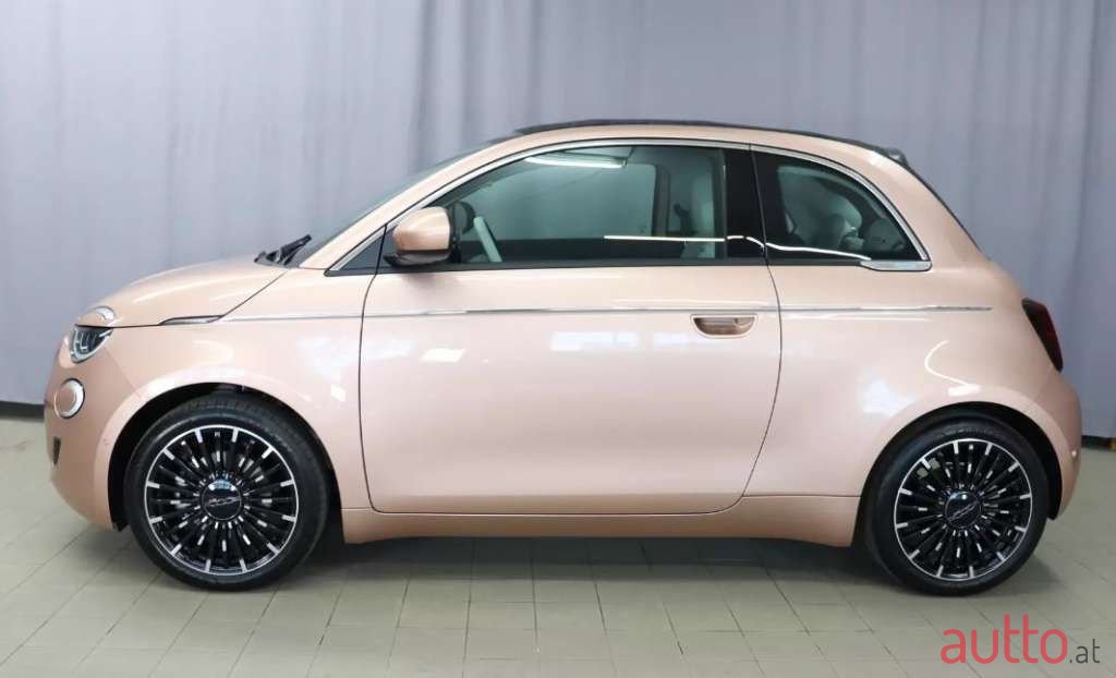 2020' Fiat 500 E photo #4
