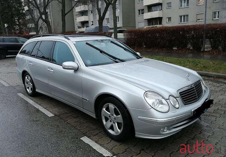 2004' Mercedes-Benz E-Klasse photo #1