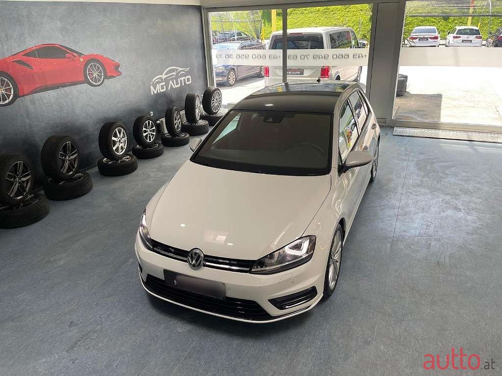 2014' Volkswagen Golf photo #2