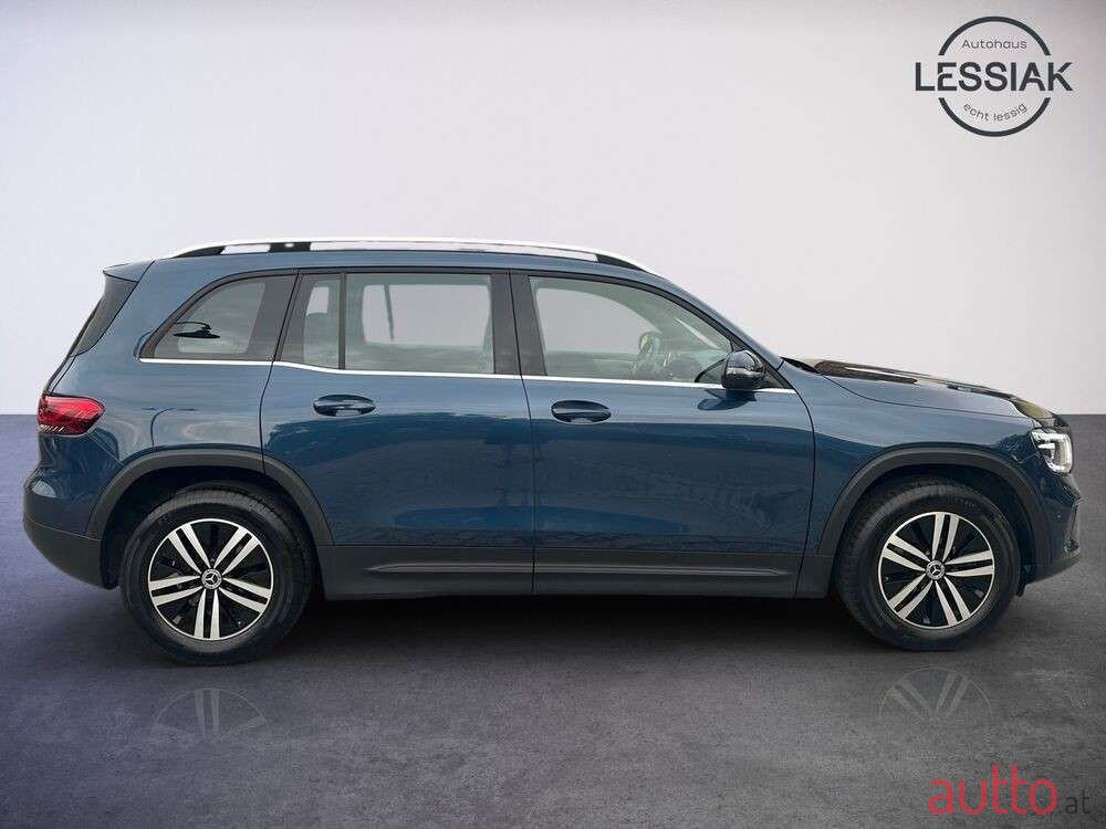 2021' Mercedes-Benz GLB photo #3