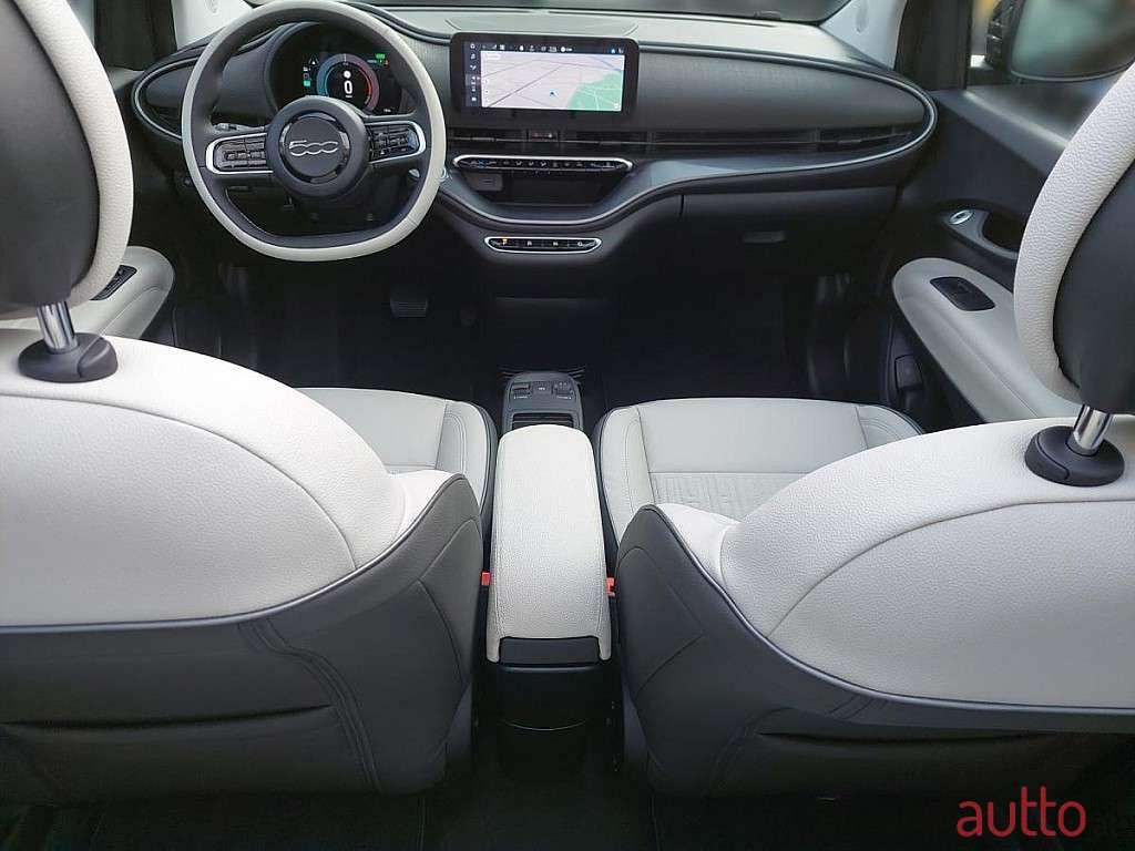 2024' Fiat 500C photo #4