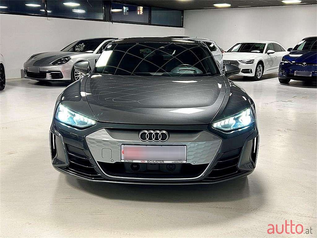 2021' Audi e-tron GT photo #3