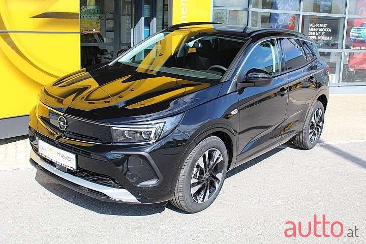 2022' Opel Grandland X photo #1
