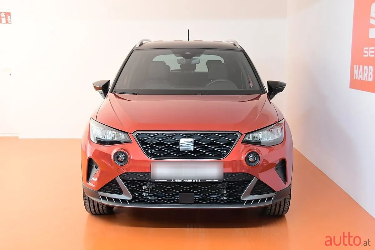 2024' SEAT Arona photo #2