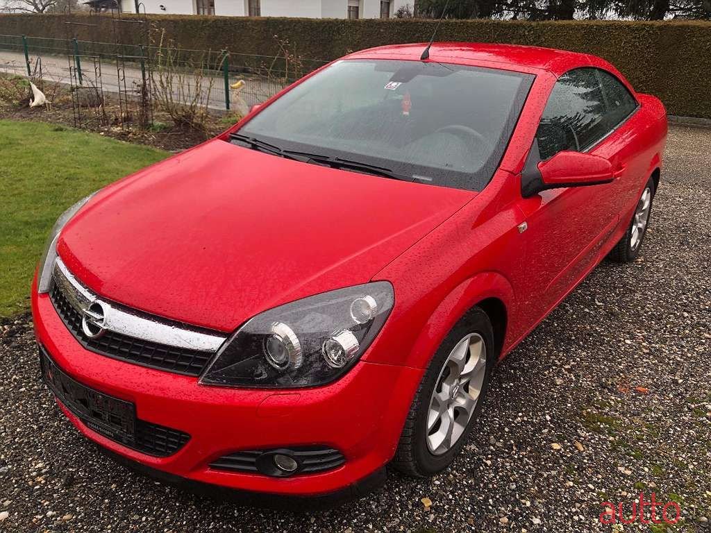 2008' Opel Astra photo #2