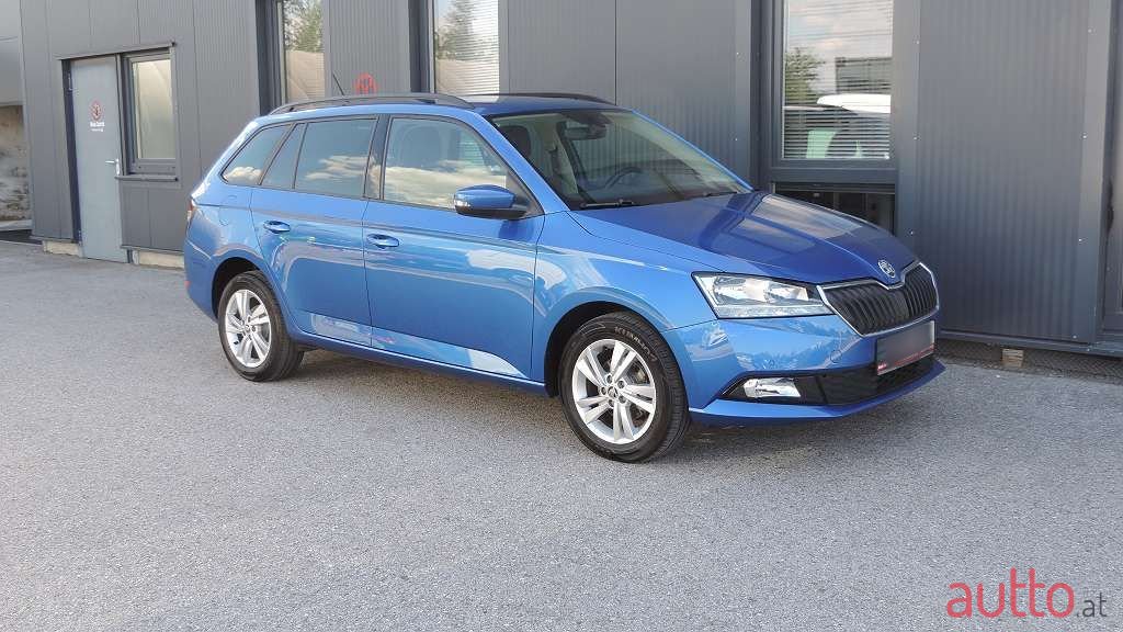 2022' Skoda Fabia photo #2