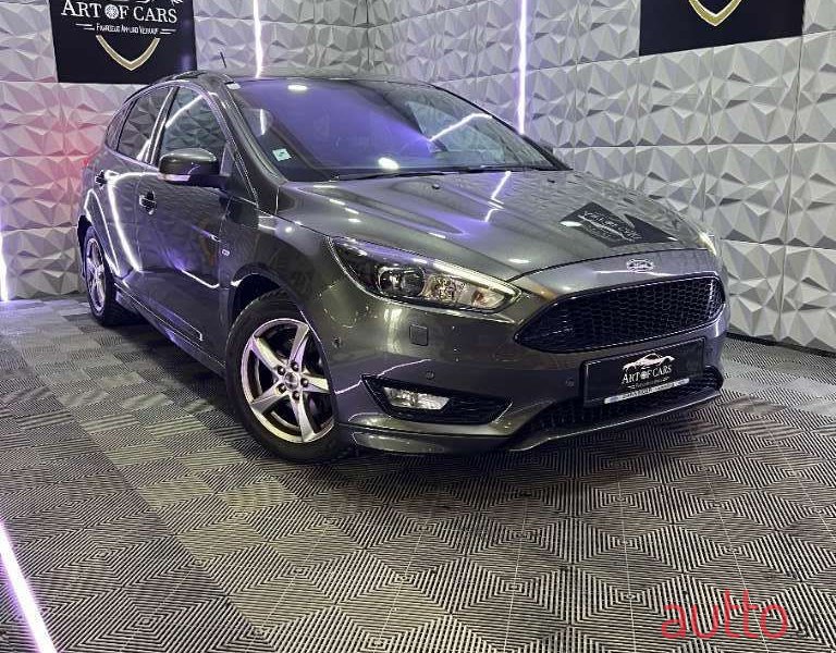 2017' Ford Focus photo #3