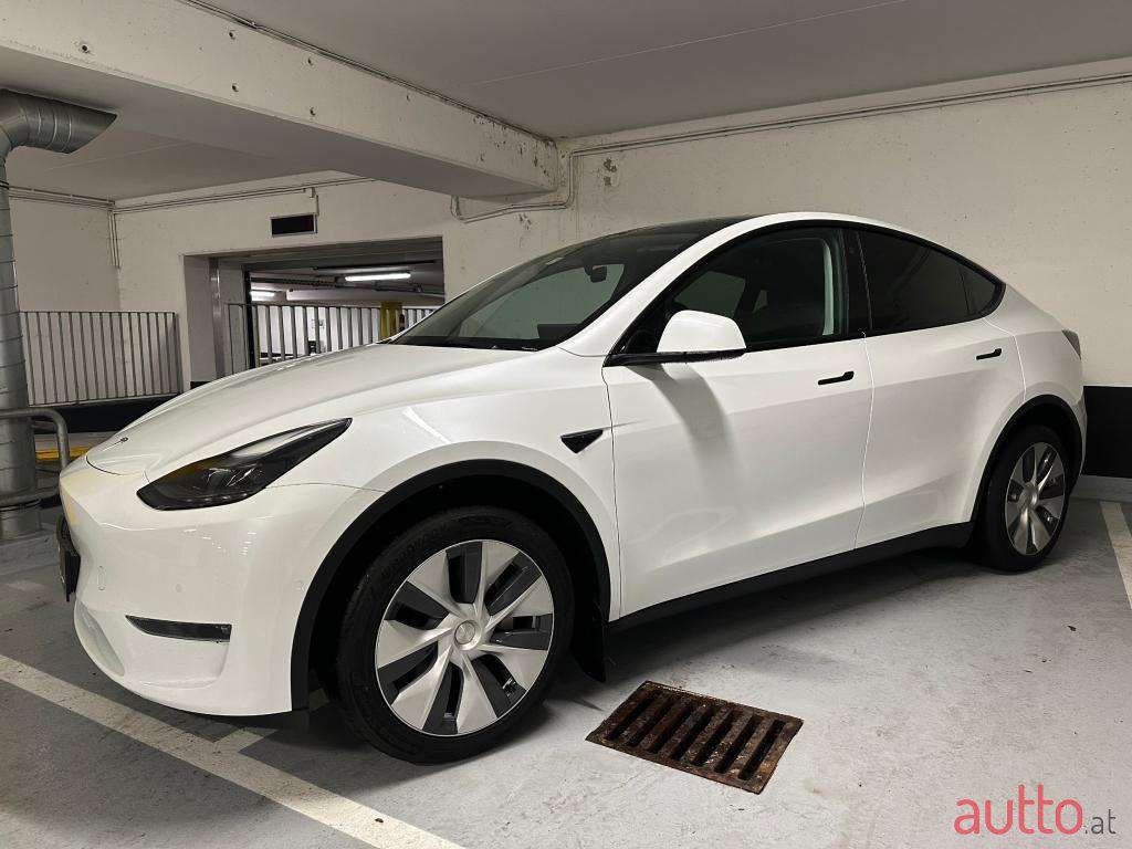2022' Tesla Model Y photo #3