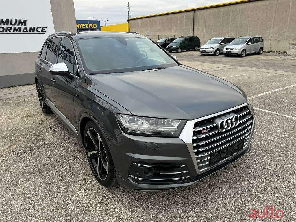 2017' Audi Q7 photo #2
