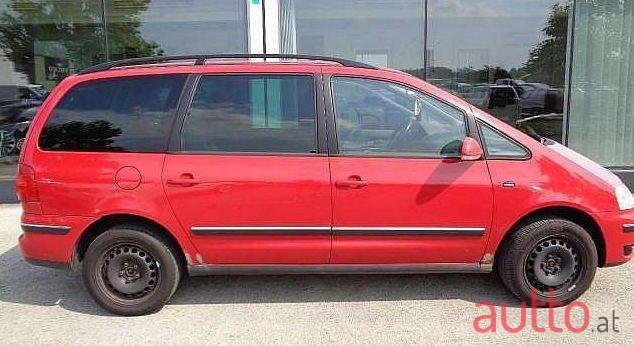 2004' Volkswagen Sharan photo #1