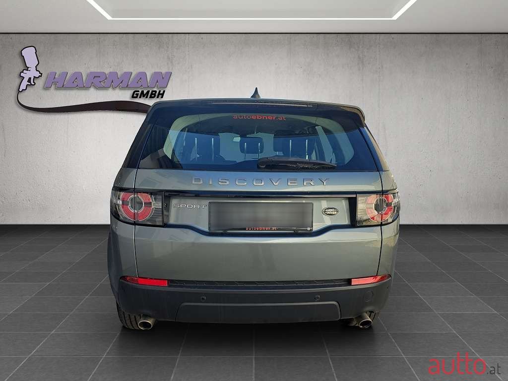 2017' Land Rover Discovery Sport photo #4