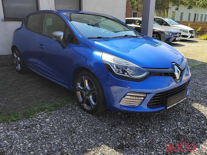 2015' Renault Clio photo #1