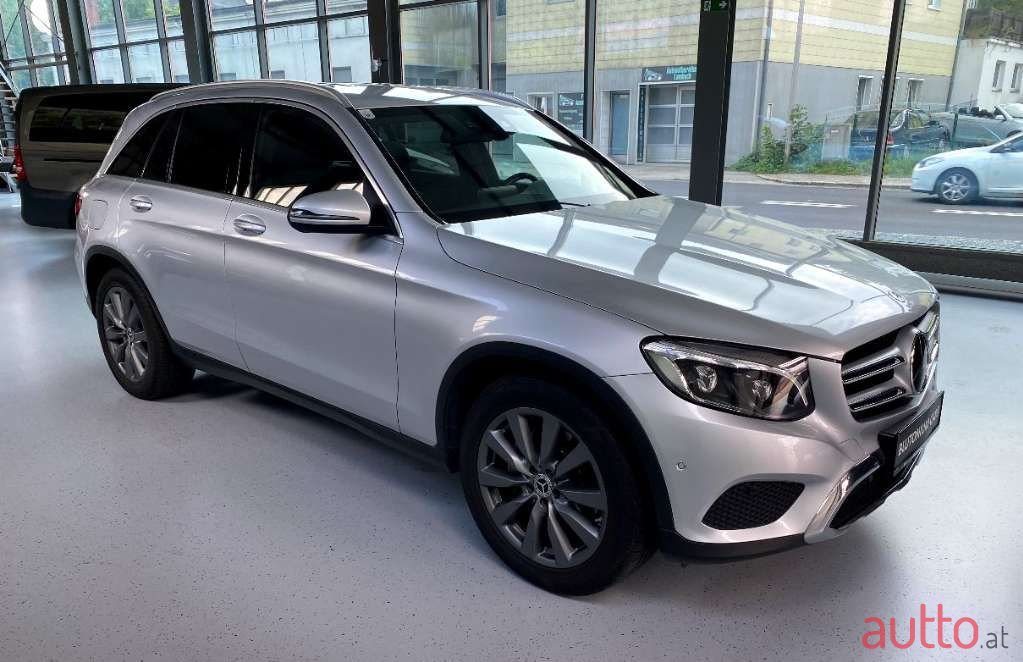 2016' Mercedes-Benz Glc-Klasse photo #2
