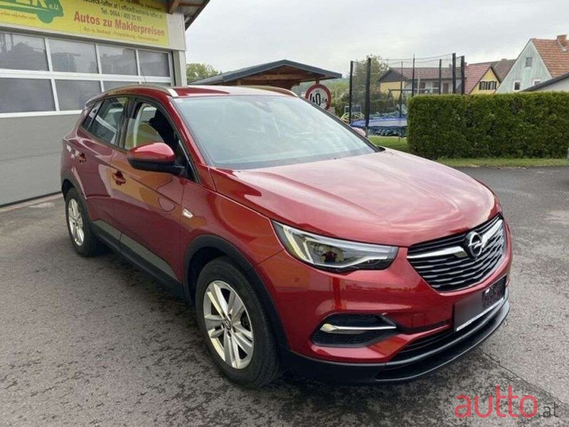 2018' Opel Grandland X photo #2