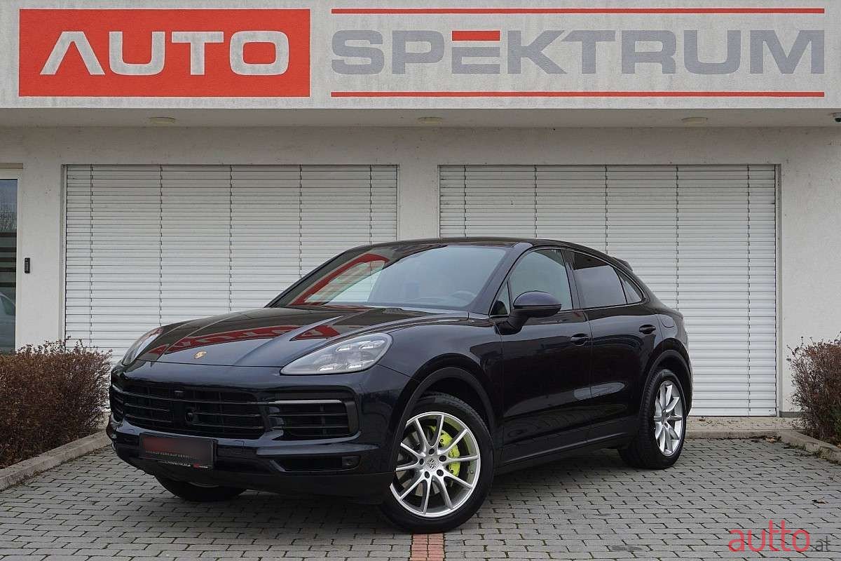2020' Porsche Cayenne photo #1