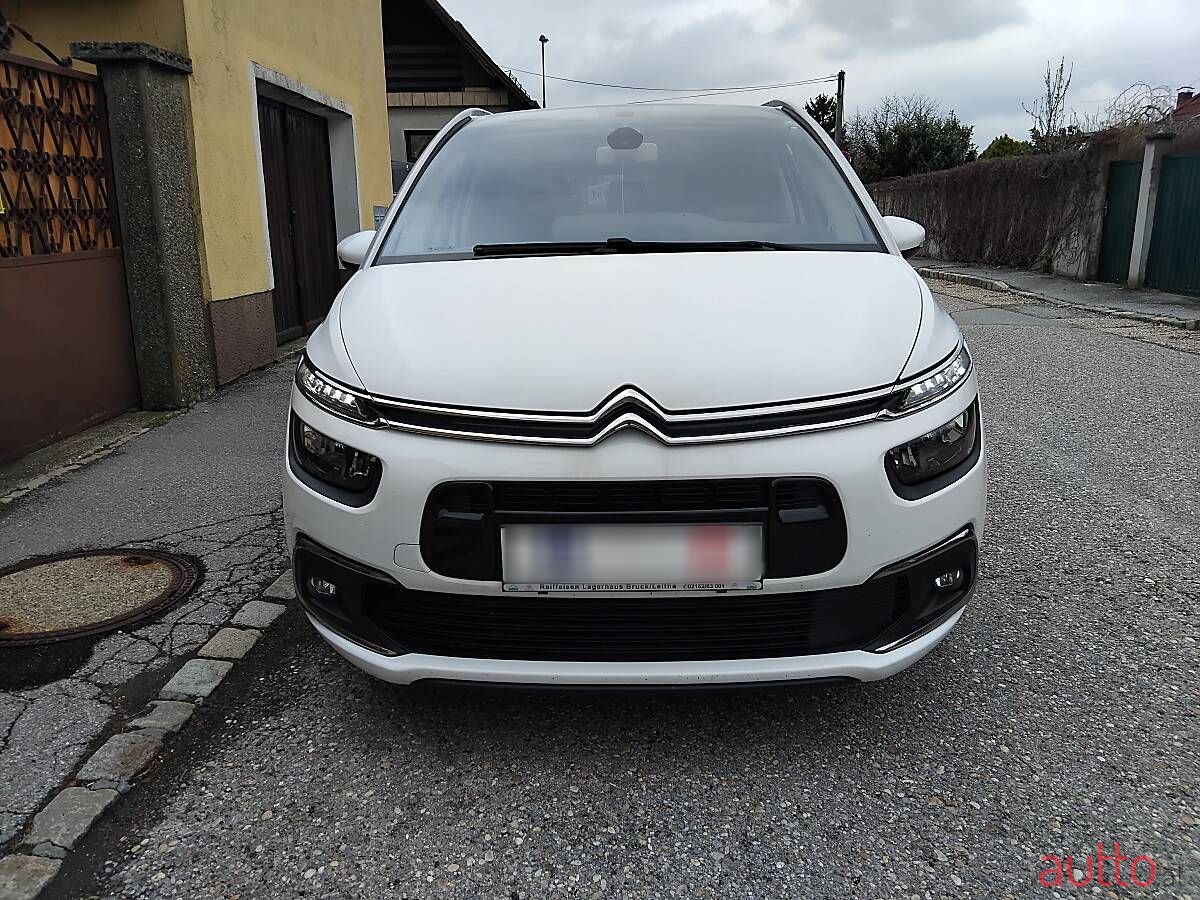 2019' Citroen Grand C4 SpaceTourer photo #2