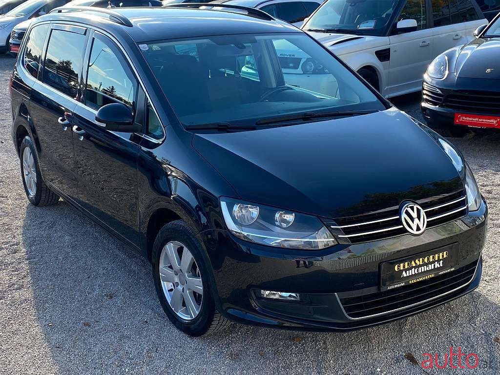 2014' Volkswagen Sharan photo #3