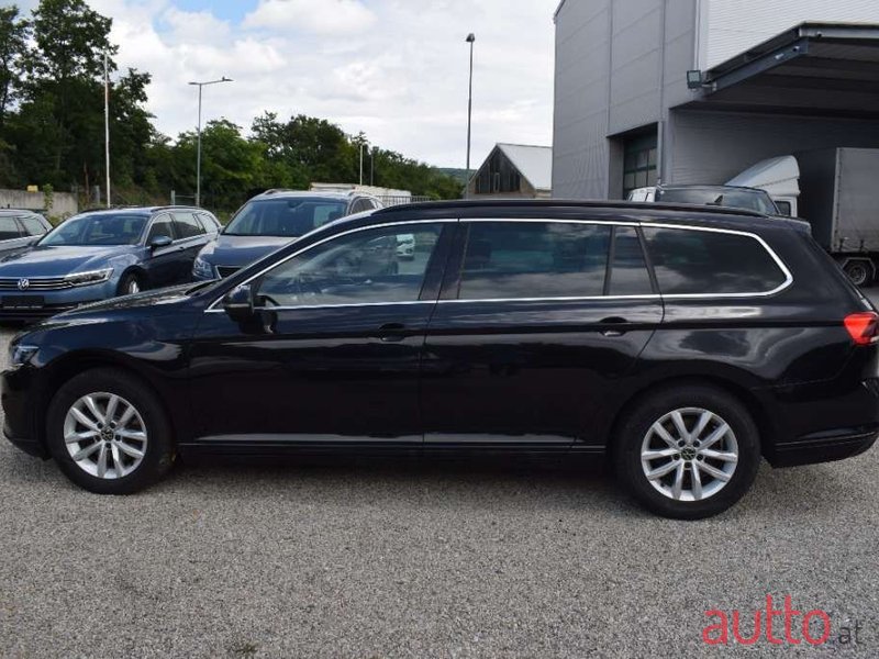 2020' Volkswagen Passat photo #4