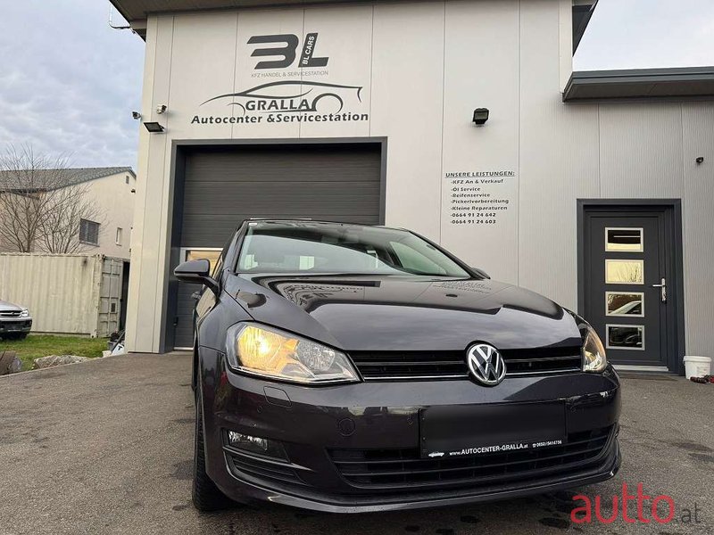 2015' Volkswagen Golf photo #1