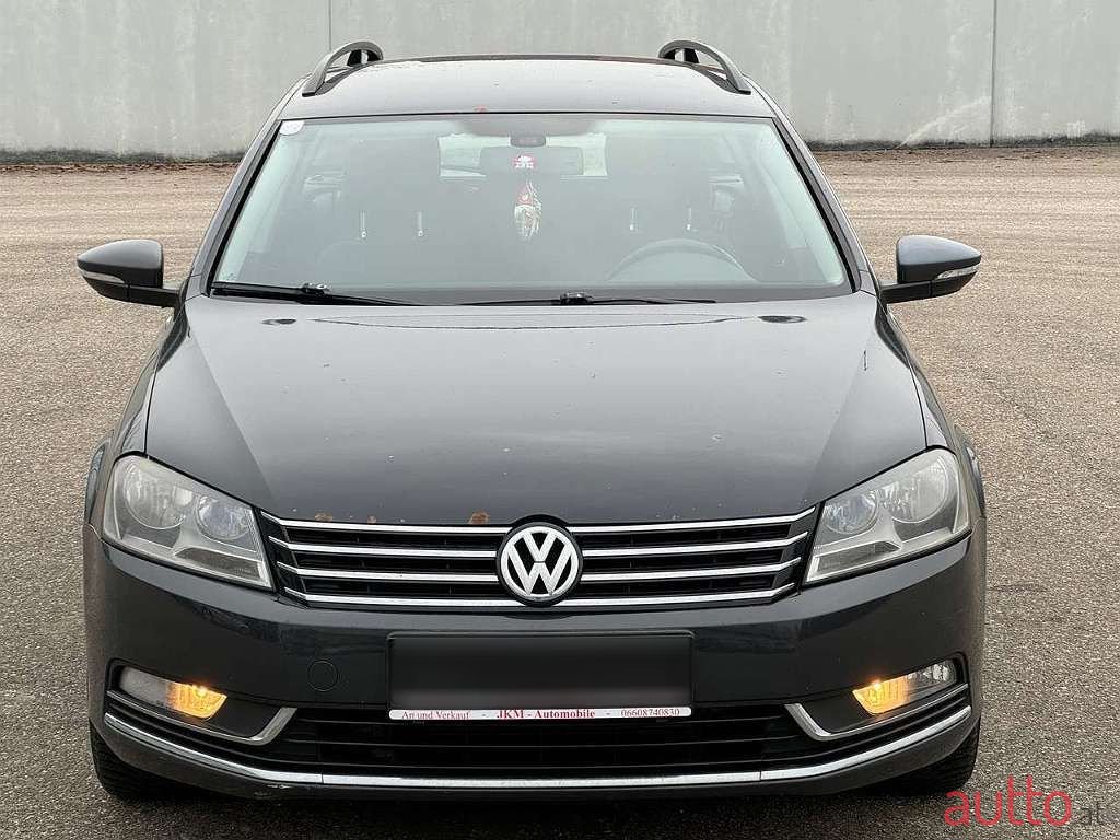 2013' Volkswagen Passat photo #5